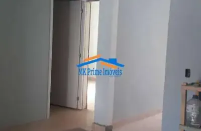 2 casas térreas sendo 1 totalmente reformada e 8 vagas