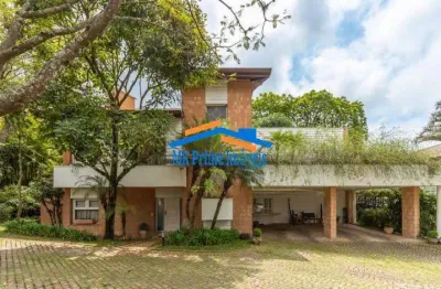 Casa em condomínio em jardim cordeiro com 1.100m², 4 suítes, 5 vagas!