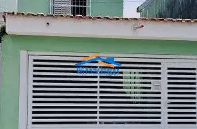 Ótimo sobrado à venda – 3 dormitórios, 2 vagas de garagem.