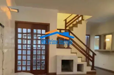 Sobrado impecável pronto para morar em localização privilegiada!