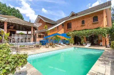Sobrado 6 dormitórios sendo 4 suítes - 9 vagas - mobiliado e com piscina
