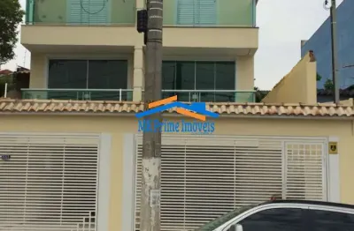Excelente sobrado com 3 dormitórios sendo 1 suíte e 4 vagas de garagem.