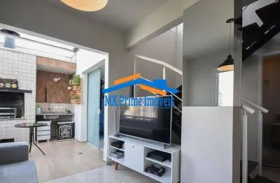 Linda cobertura duplex com 160m² e móveis planejados e varanda gourmet