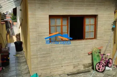Casa com 3 dormitórios e 2 banheiros à venda, 125 m²