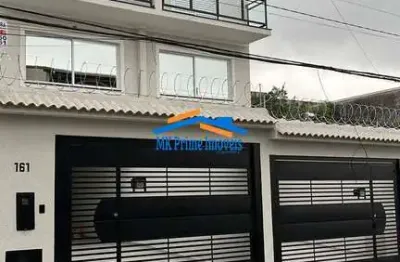 Sobrado novo sendo 3 suítes, churrasqueira e 4 vagas no bela vista.
