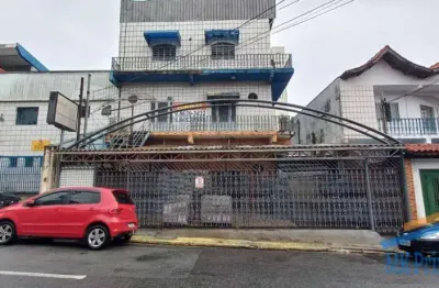 Imóvel comercial em 3 pavimentos com ampla estrutura e potencial de renda!