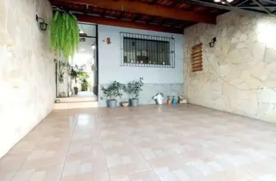 Linda casa térrea em cotia, altura km 30 da raposo tavares!