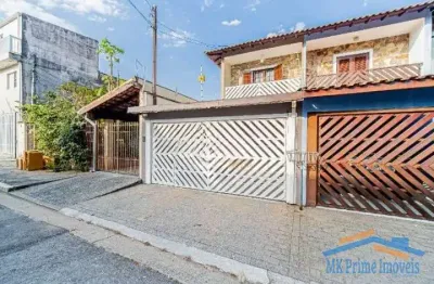 Sobrado mobiliado de 167m² com 3 quartos e área gourmet.
