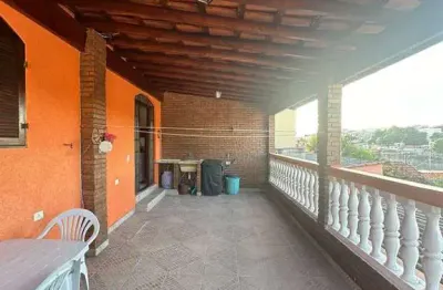 Casa assobradada c/ 196m² a.c 03 quartos, 03 banheiros. vl. ayrosa- osasco.