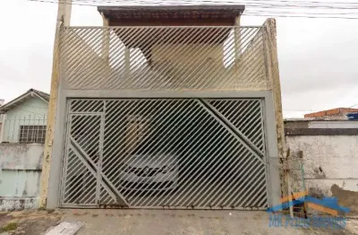 Excelente sobrado com 2 dormitórios e 2 vagas de garagem.