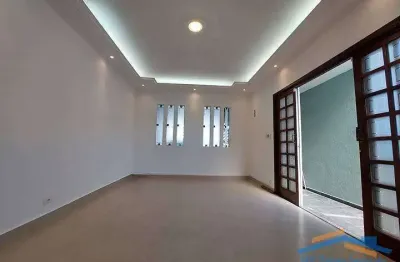 Sobrado c/ 218m²,  2 suítes, 2 vagas na região do bela vista - osasco/sp