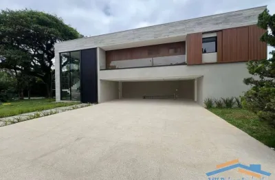 Luxuosa casa no condomínio alpha ii - 850m² de terreno com vista p/ mata.