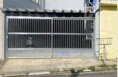 Sobrado 3 dormitórios sendo 1 suíte ar condicionado quintal e churrasqueira