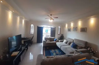 Casa com 3 quartos e 5 banheiros à venda, 217 m², jaguaribe osasco.
