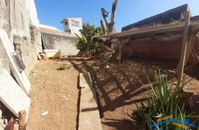 Casa à venda 165m², oportunidade para construtores no centro de carapicuíba