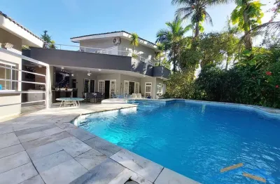 Casa alto padrão à venda em riviera de são lourenço/sp.