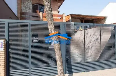 Sobrado com 200m², 5 quartos e 2 vagas - jardim dábril