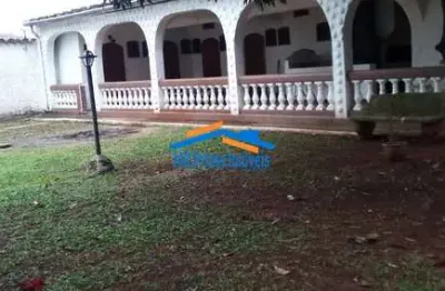 Excelente casa 6 dormitórios sendo 1 suíte com piscina - 2000m² de terreno