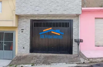 Excelente sobrado com 3 dormitórios sendo 1 suíte e 2 vagas de garagem.
