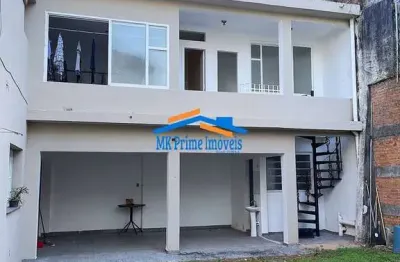 Casa de 380m² com 5 quartos (4 suítes) e 2 vagas cobertas - cotia.