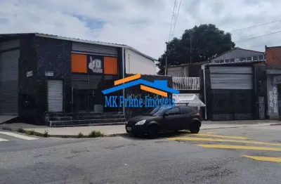 Imperdível: imóvel para investidor com 2 salões e 2 casas residenciais.