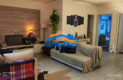 Casa em condomínio à venda, 04 quartos, sendo 01 suíte e 350m²  - cotia.