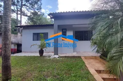 Casa térrea com 3 dormitórios sendo 1 suíte - piscina e quintal