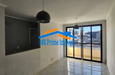 Apartamento 3 quartos,1 banheiro, sacada, com 69m² e móveis planejados.