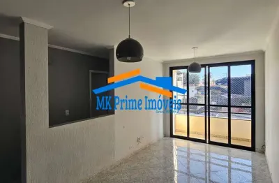 Apartamento 3 quartos,1 banheiro, sacada, com 69m² e móveis planejados.