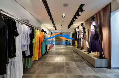 Casa comercial à venda na Rua Professor João Brito, Vila Nova Conceição, São Paulo