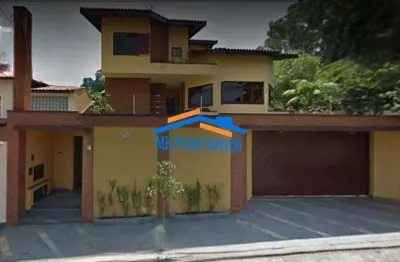 Casa à venda com 380m² A.C 03 Suítes, 04 vagas. ADALGISA- OSASCO