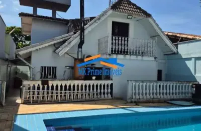 Casa localizada no Bairro Adalgisa, com 330 m² de área construída