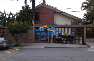 Casa espetacular com 3 suítes, área de lazer e 6 vagas - city américa.