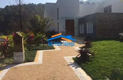 Casa em condomínio com 1466m² com 3 suítes master em alphaville!