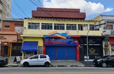 Prédio comercial com 4 salões e 5 casas - av. antônio c. costa.