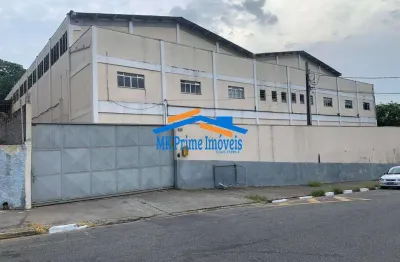 Excelente galpão com 5.200m² de terreno e 3.000m² de área construída.