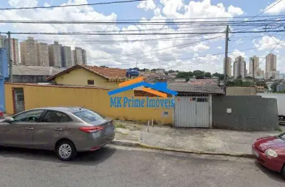 Casa térrea de esquina com 249.50m² e 2 casas no terreno