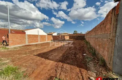 Terreno à venda na Rua Dunga De Arrunda, Parque Dallas, Campo Grande