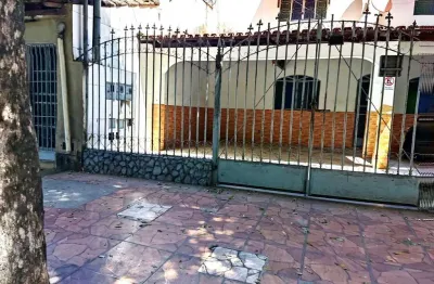 Casa à venda na Rua Leonardo Cristino, 3589, Centro, Governador Valadares