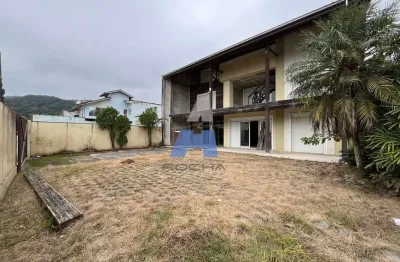Casa à venda na Rua Balduíno Brumuller, 61, Itinga, Joinville