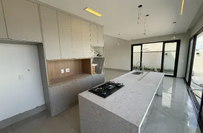 Casa térrea para Venda e Locação no Condomínio Alphaville Castelo com 4 suítes em Itu/SP