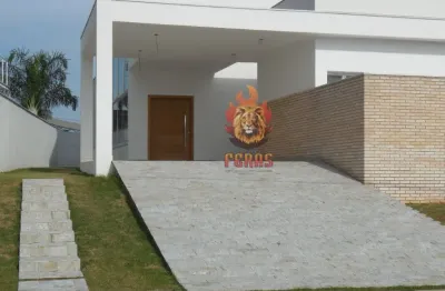 Casa térrea à venda com 3 suítes, sendo 1 suíte master com closet no residencial evidence!