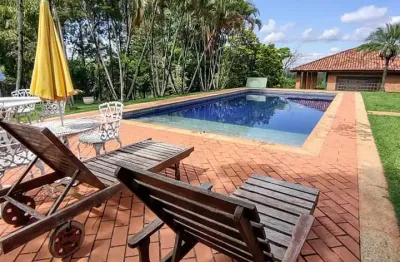 Linda chácara em condomínio fechado, de  4.436m2, com  485m2 de área construída, com muito verde no vitassay em boituva