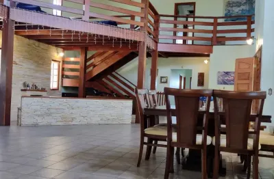 Linda chácara em condomínio fechado, de  4.800m2, com  650m2 de área construída, com muito verde no vitassay em boituva