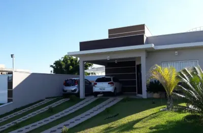 Linda casa térrea com 220m2 em condomínio fechado solares resort em  boituva - sp.