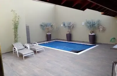 Linda casa térrea com 230m2 no recanto primaveras  em  boituva - sp.