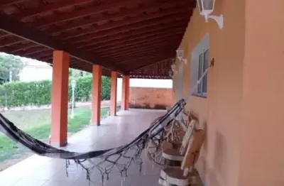 Linda  chácara  de  850m² de área construída e  2.500m2 de terreno,  à venda no excelente  condomínio  fechado colinas do mosteiro de itaici em  indaiatuba- sp.