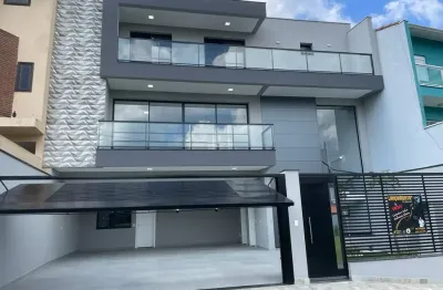 Lindo sobrado com 04 dormitórios  sendo 4suítes e 05 banheiros à venda, 352m² de área construída, com terreno de 252m2   no bairro parque  espacial em são bernardo do campo - sp