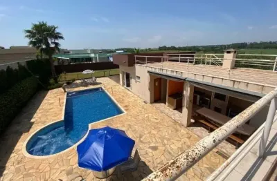Lindo sobrado com 342m² de área construída, em condomínio fechado portal dos lagos com 1.000m² de terreno em boituva - sp.