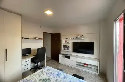 Lindo sobrado com 03 dormitórios sendo 01 suíte  à venda,  119m² no bairro  alves dias  em são bernardo do campo - sp